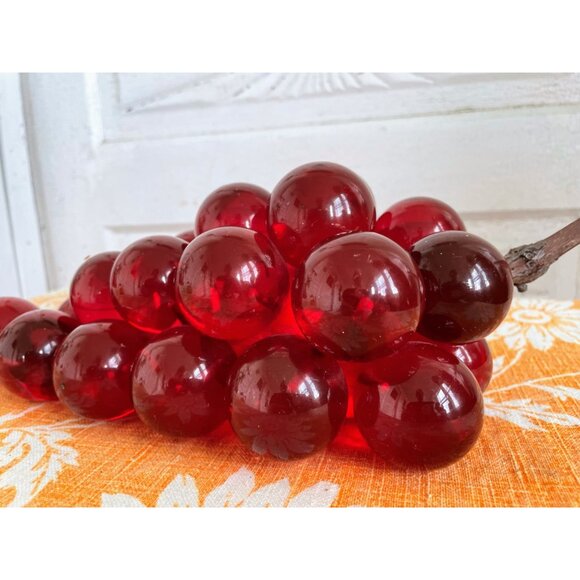 Vintage MCM Large Red Lucite Grapes Sculpture - Picture 11 of 12